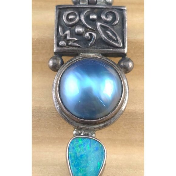 Vintage Sterling Silver Pendant Blue Pearl & Opal Artisan Intricate Engravings - Picture 7 of 8